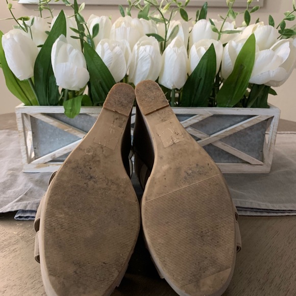 Beige Aldo Wedges - Picture 6 of 6